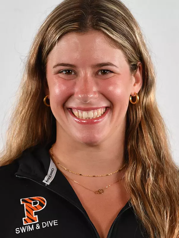 Alexa Pappas.