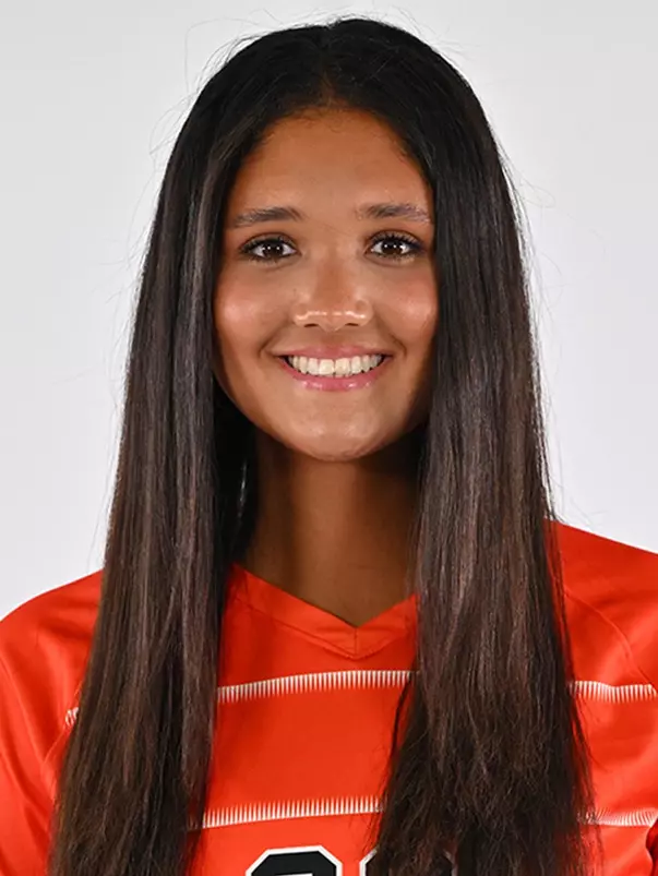 Isabella graces headshot