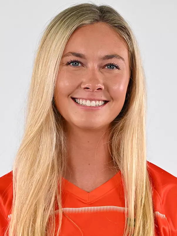 Marissa hart headshot