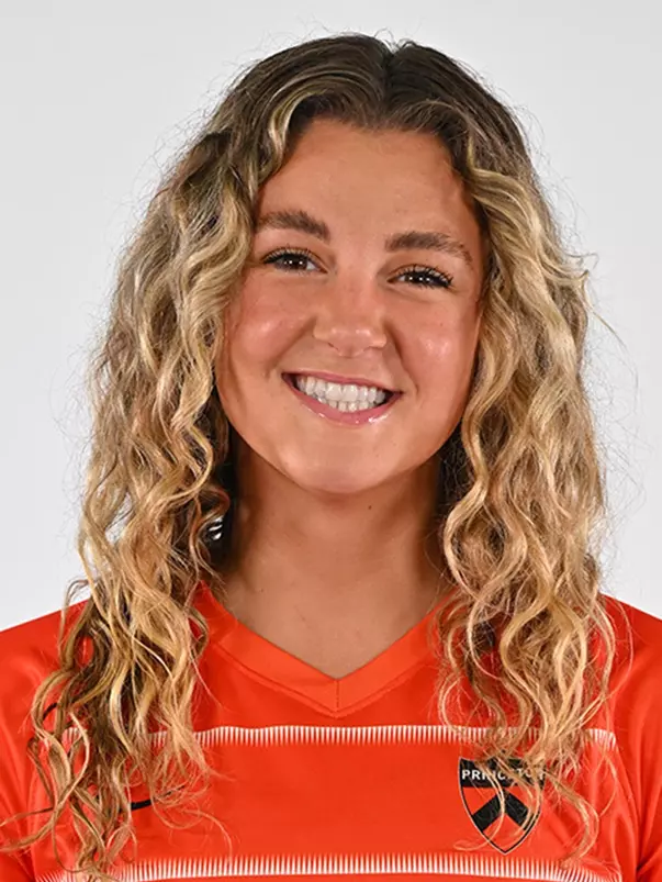 Heather MacNab headshot