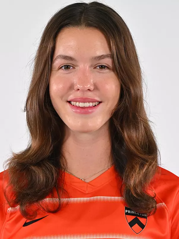 esme rudell headshot