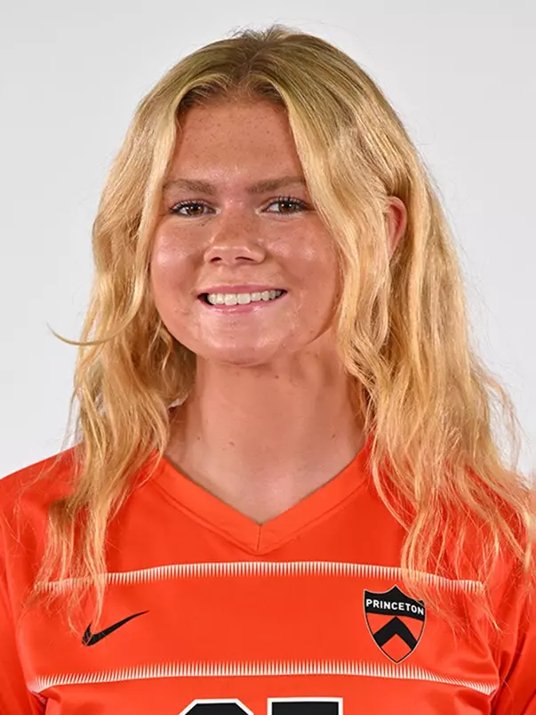 Kelsee Wozniak headshot