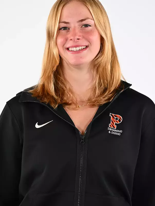 Eliza Brown Headshot