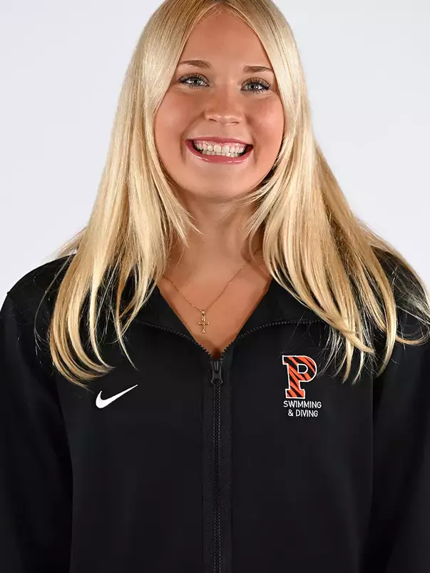 Megan Reich Headshot