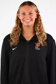 Maddie Seltzer Headshot
