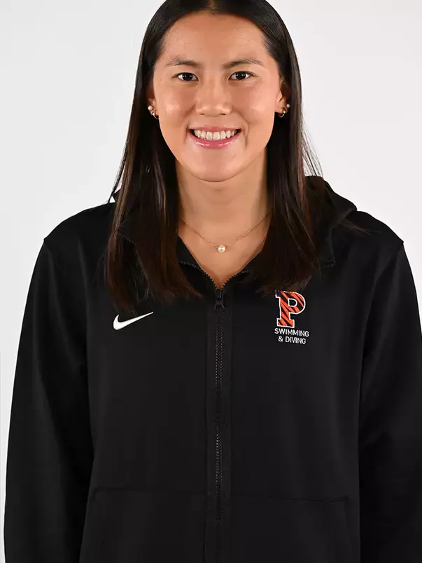 Eleanor Sun Headshot