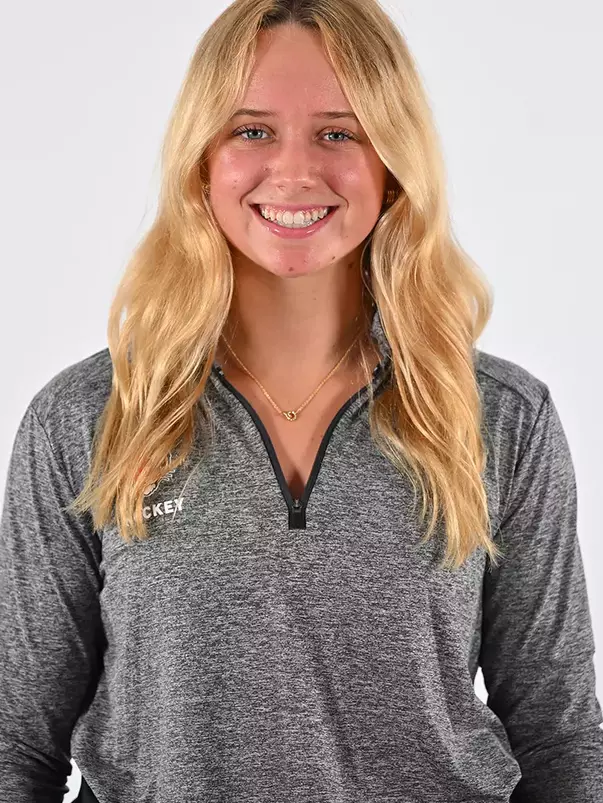 Hannah Fetterolf Headshot