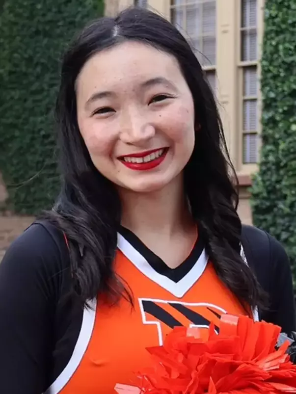 Julia Felice headshot