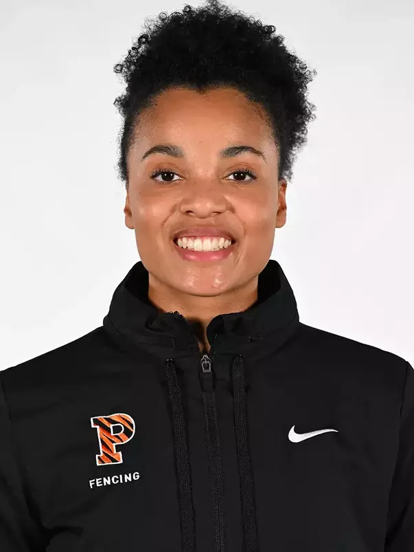 Honor Johnson headshot