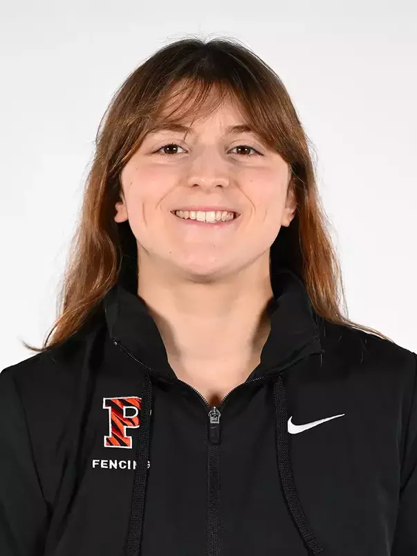 Hadley Husisian headshot