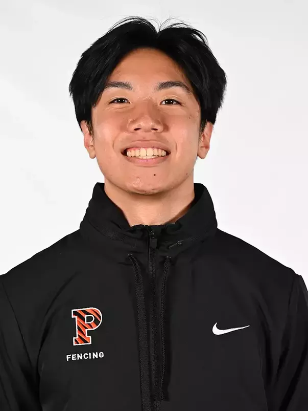 Alexander Liu headshot