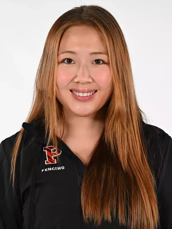 Laine Massick headshot