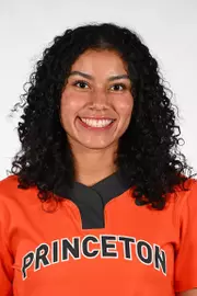 Graciela Dominguez headshot