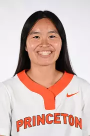 Allison Ha headshot