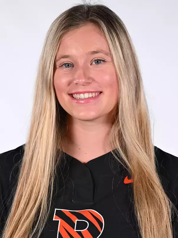 Keala Hollenkamp headshot