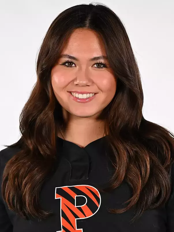 Jessica Phelps headshot