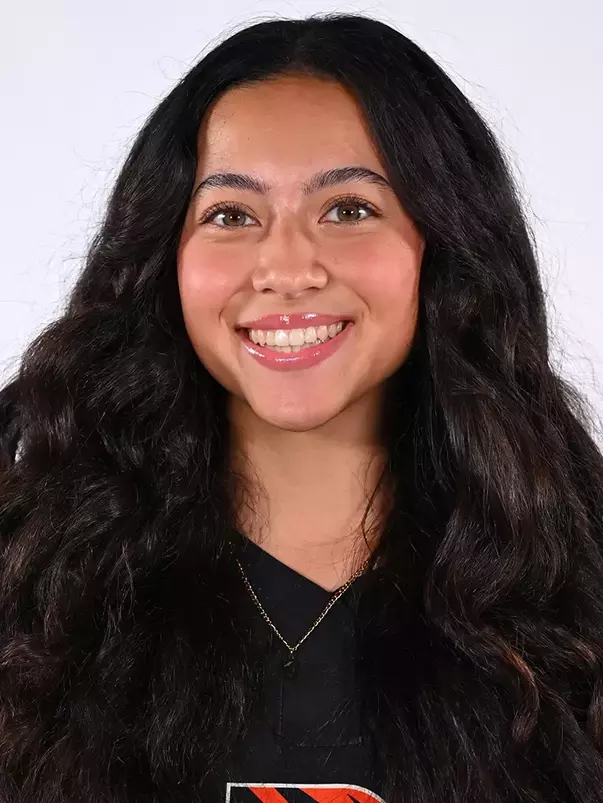 Julieta Roa headshot