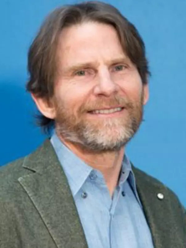 Steven Mackey headshot