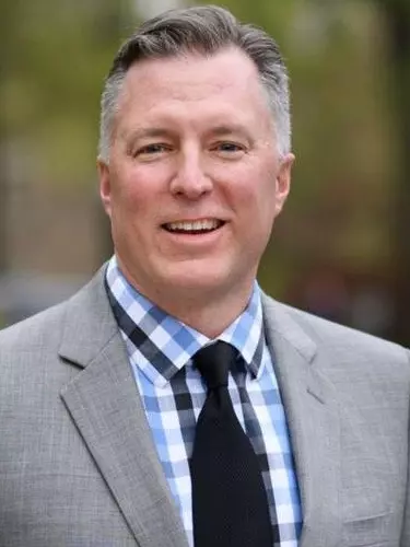 Michael Olin headshot