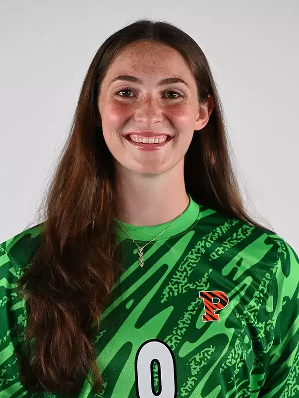 Sydney Romano headshot