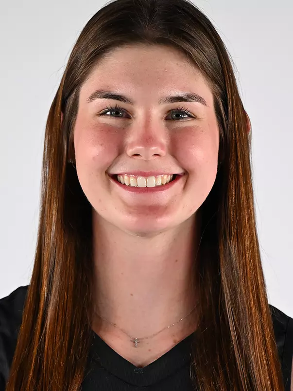 Erin McNair Headshot
