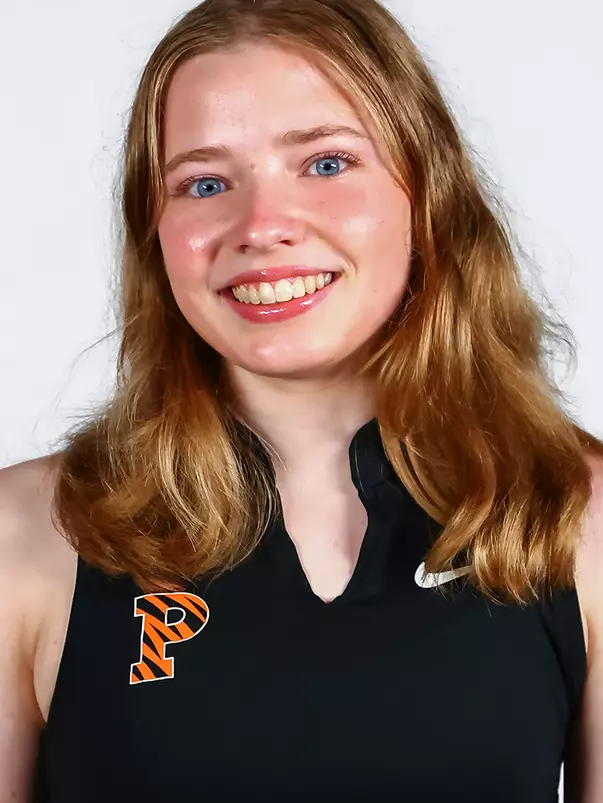 Caroline Dupree headshot