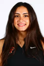 Leila Yosry headshot