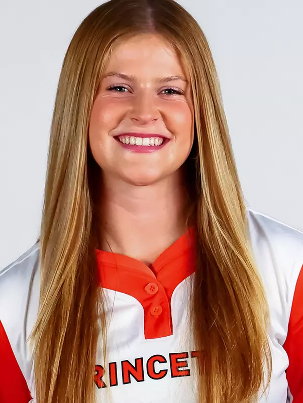 Camryn Bradshaw headshot