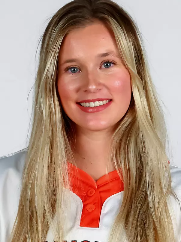 Keala Hollenkamp headshot