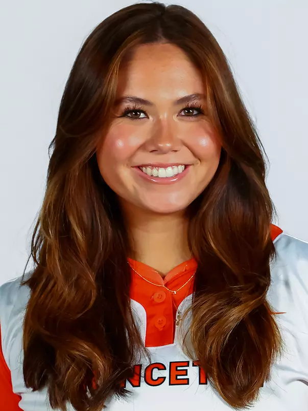 Jessica Phelps headshot