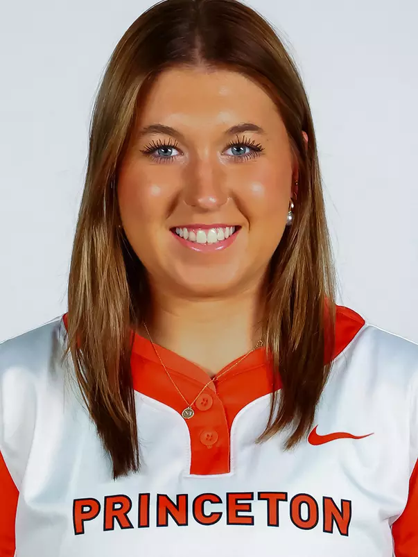 Maddie Ratcheson headshot