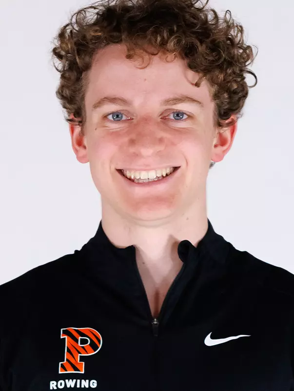 Braeden Carroll Headshot