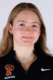 Emma Mirrer Headshot