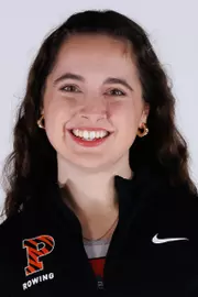 Hannah Bronbright Headshot