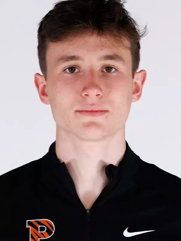 Luke Helstrom Headshot