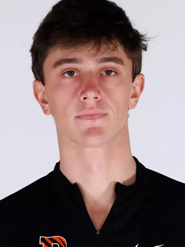 Nick Aronow Headshot