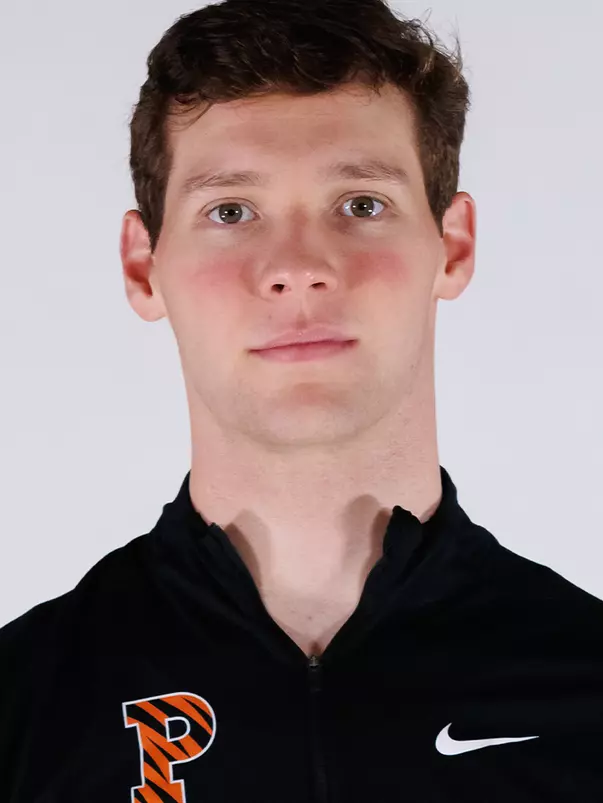 Quinlan Diamond Headshot