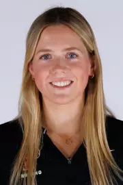 Amelie McComb Headshot