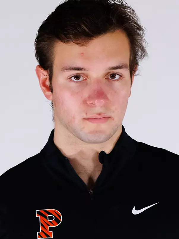 Cole Thomas Headshot