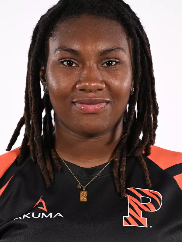 Reyna Palmer Headshot