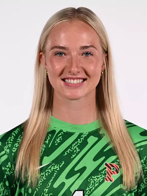 Cecilia Cerone headshot