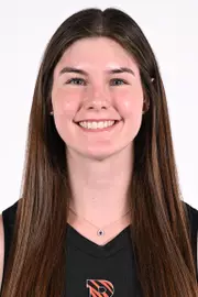 Erin McNair Headshot