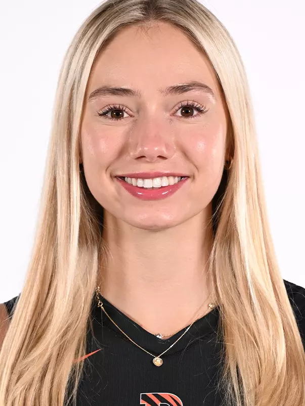 Sydney Draper Headshot