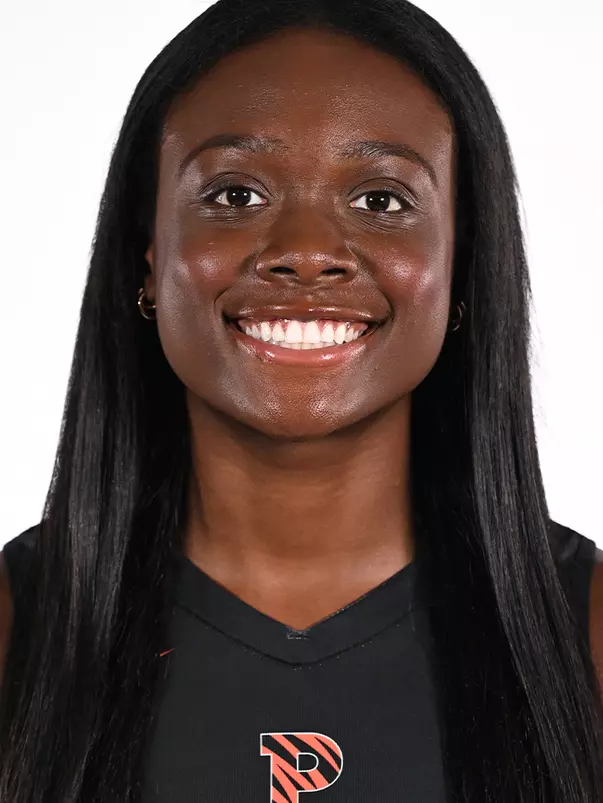 Valerie Nutakor Headshot