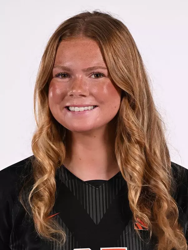 Kelsee Wozniak headshot