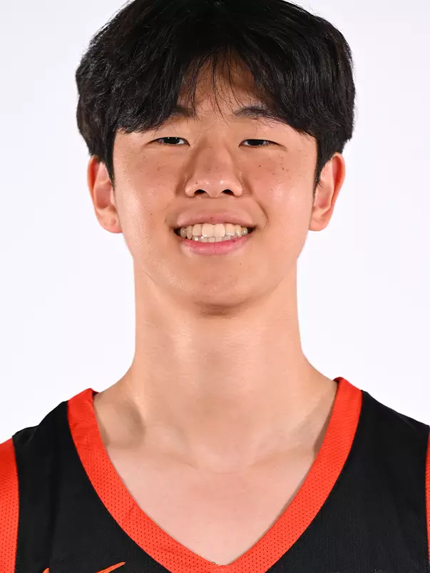 Zio Kim Headshot