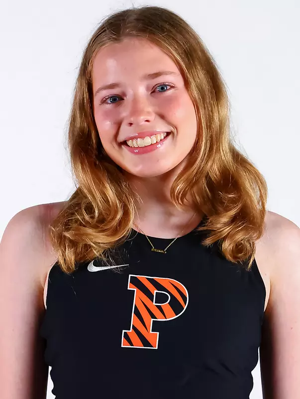 Caroline Dupree headshot