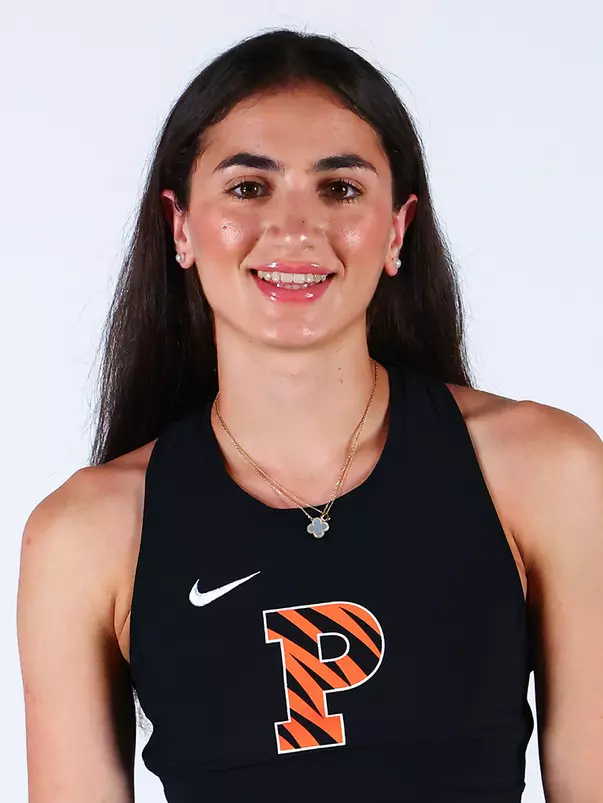 Emma Trauber headshot