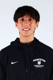 Leo Feng headshot