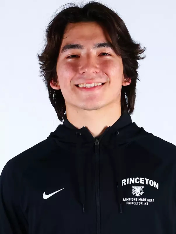 Daniel Holz headshot